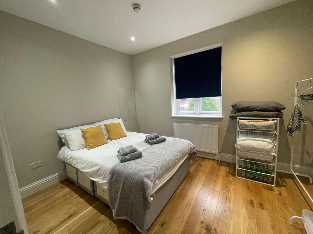 Lovely 1 Bedroom Apartment With On Street Parking Londres Exterior foto